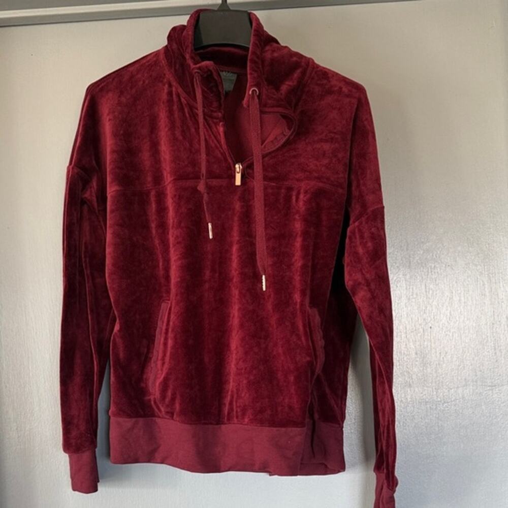 Champion Women's Maroon Velour Sweater 1/4 Zip Long Sleeves Front Pockets Cozy